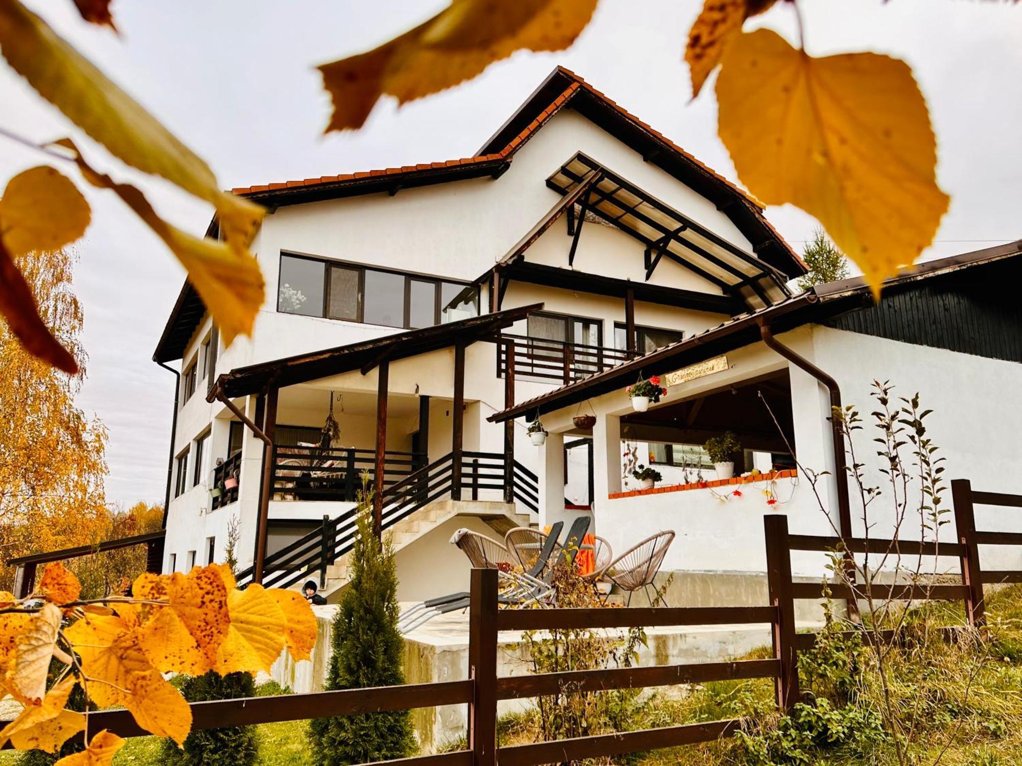 Pensiunea Gradina Ascunsa Bughea de Jos Exterior photo